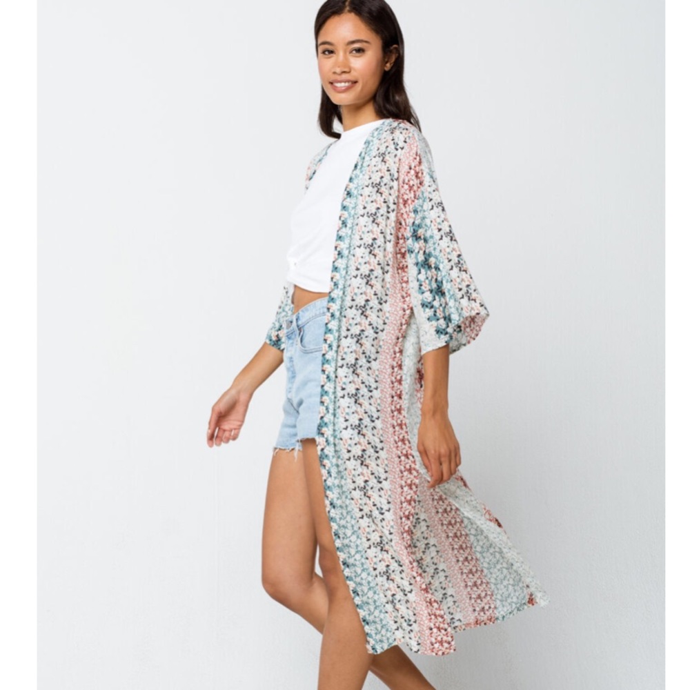 Sky and Sparrow Patchwork Floral Kimono - Picture 1 of 5